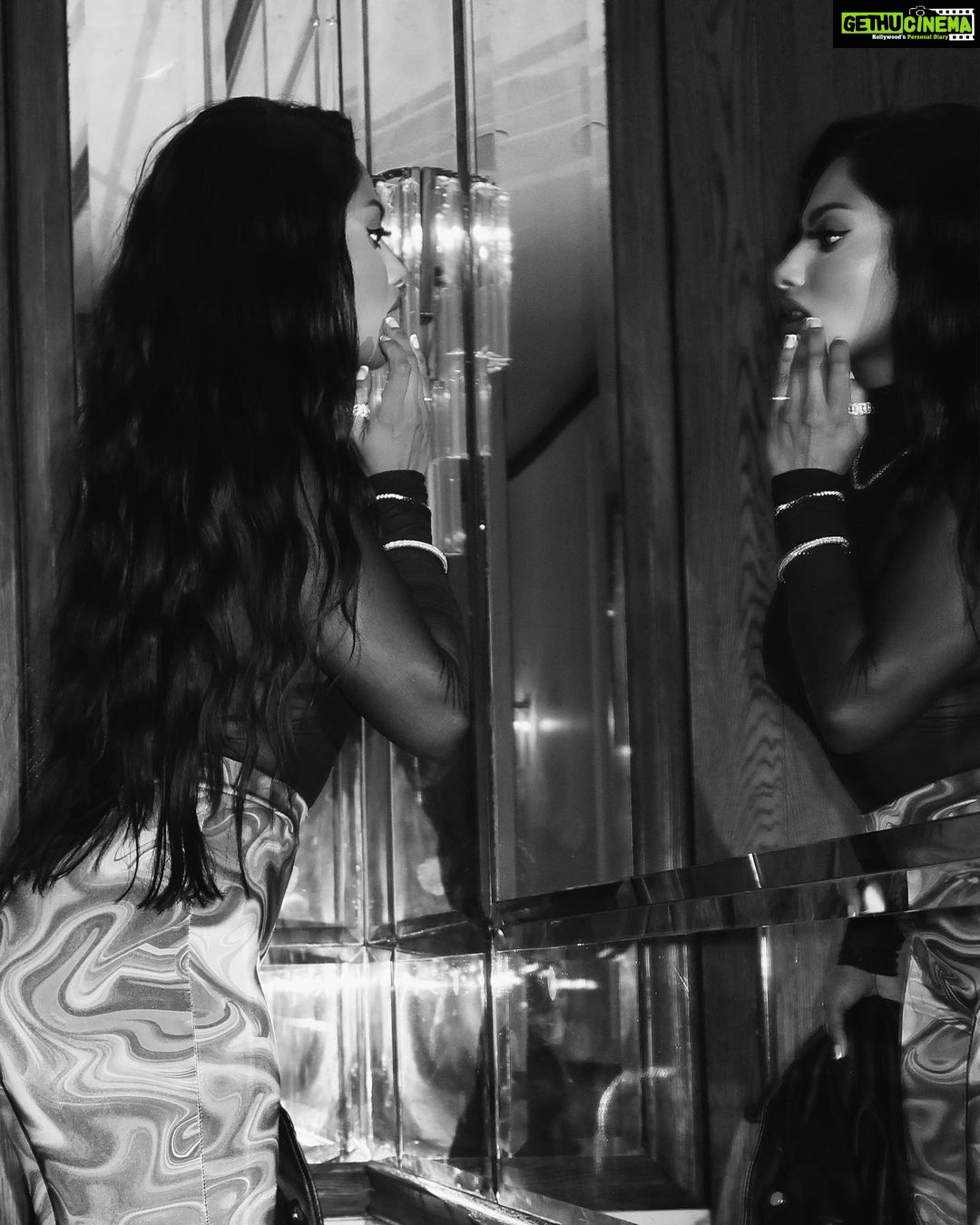 Chandrika Ravi Instagram - If you had a twin I would still choose you @FashionNova
