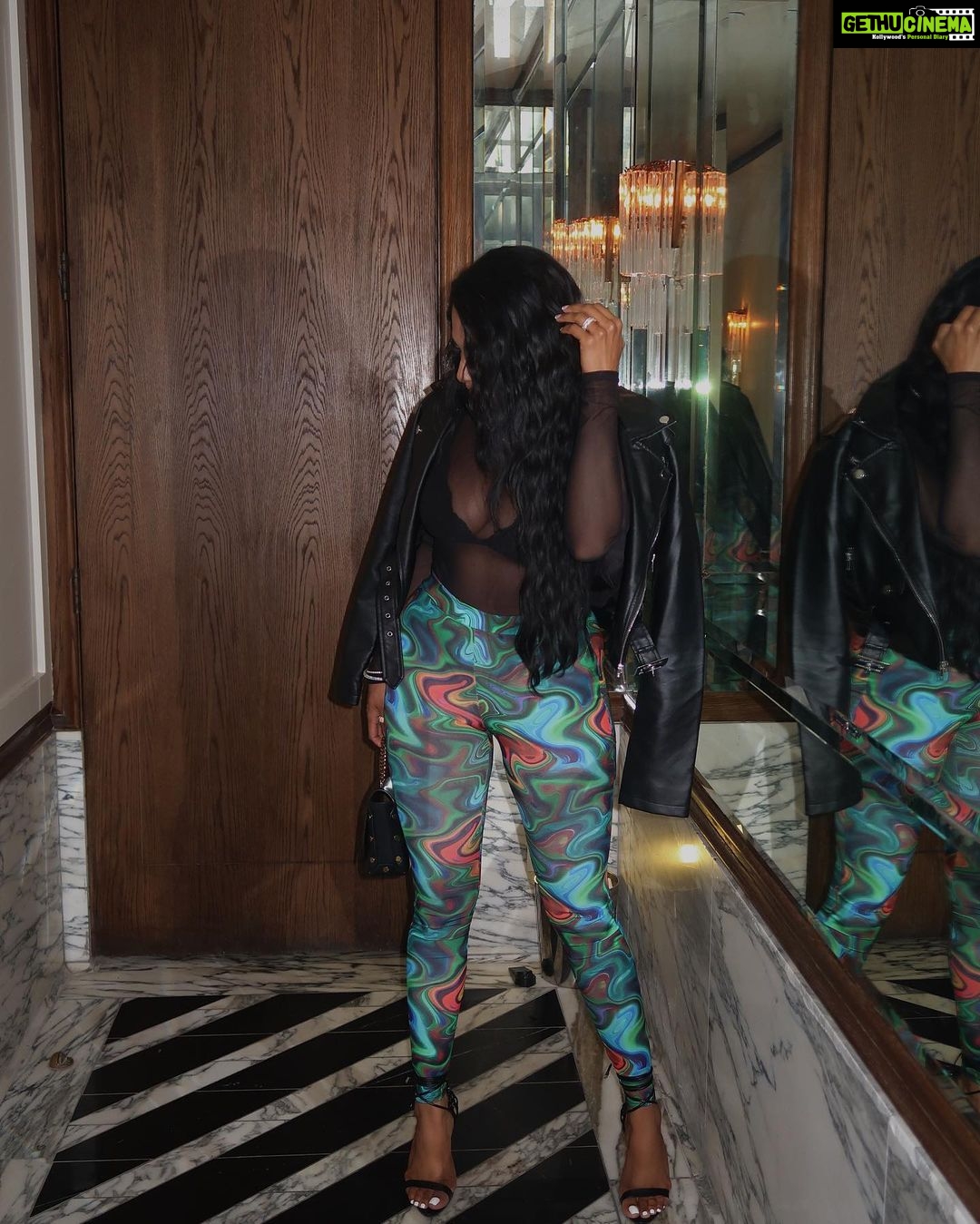 Chandrika Ravi Instagram - If you had a twin I would still choose you @FashionNova
