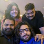 Charmy Kaur Instagram - The #Liger gang 🙌 #Mumbai Posted @withregram • @azeemdayani Team liger❤️ #purijagannadh sir @charmmekaur @balu_munnangi