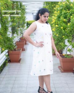 Deepa venkat Instagram - The voice of the lady superstar of south cinema, a RJ and a popular voice artiste - no points for guessing - she is the one and only Deepa Venkat! @imdeepavenkat also likes to sing, cook, read and workout, apart from juggling many roles in her career. But what we really appreciate about her is how she takes time for her family and not a day is complete without her spending quality time with her family!

Doesn’t she look cute in our evergreen Khadi love??

#trayeetribe#customerlove #customerlove❤️ #friendsforever #friendship #superwomen #multitalented #supermom #wonderwoman #womenempowerment #womensday #womeninbusiness #womensupportingwomen #womenpower #womenfashion #womeninspiringwomen #inspiringwomen #inspiring #proudofyou #proudmama #proudmom #indianbusiness #madeinindia #instagram #insta #instagrambusiness #instagirls