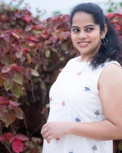 Deepa venkat Instagram - The voice of the lady superstar of south cinema, a RJ and a popular voice artiste - no points for guessing - she is the one and only Deepa Venkat! @imdeepavenkat also likes to sing, cook, read and workout, apart from juggling many roles in her career. But what we really appreciate about her is how she takes time for her family and not a day is complete without her spending quality time with her family!

Doesn’t she look cute in our evergreen Khadi love??

#trayeetribe#customerlove #customerlove❤️ #friendsforever #friendship #superwomen #multitalented #supermom #wonderwoman #womenempowerment #womensday #womeninbusiness #womensupportingwomen #womenpower #womenfashion #womeninspiringwomen #inspiringwomen #inspiring #proudofyou #proudmama #proudmom #indianbusiness #madeinindia #instagram #insta #instagrambusiness #instagirls