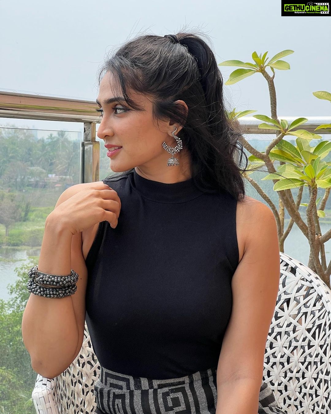 Deepti Sati Instagram - Looking forward to March 18 th @lalithamsundaram ❤️ Styling: @joe_elize_joy @styyledbyjoe Assisted by @sanliya_sabu #promotions #lalithamsundaram Kochi, India
