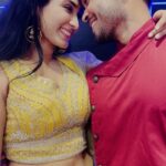 Deepti Sati Instagram - Do the #pyaarhai challenge...follow the hook and make your reels NOW! It’s was absolutely fun doing this with this gorgeous @deeptisati @pratiksehajpal @payaldevofficial @warnermusicindia @apnidhun Outfit by @karishma_art_gallerry