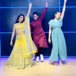 Deepti Sati Instagram - The best of all 👏💯 Inframe : @deeptisati @kunwar08 @ruchikas_rhythm Do the #pyaarhai challenge...follow the hook and make your reels NOW!❤️ #pyarhai @warnermusicindia @payaldevofficial @pratiksehajpal #hookstep #trending Choreography: @i_am_princegupta Deepti’s outfit : @karishma_art_gallerry My Outfit: @indya Edited by : @reverb.productions #weddingchoreography #sangeetdance