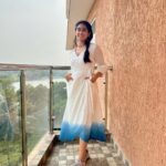 Deepti Sati Instagram - Comfy dress for a not so comfy weather 👋🏻😅🔥 Styling : @styyledbyjoe @joe_elize_joy Assisted by : @sanliya_sabu 👗: @designs_by_lis #promotions #lalithamsundaram #summersareon #allsmiles #grateful Kochi, India