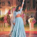 Deepti Sati Instagram - So grateful for the 5 Millions love on our music video❤️ Lots of love to @badboyshah and @payaldevofficial for starting the #pyaarhai hook step challenge💃 @pratiksehajpal come on, now your turn 😉😜 #reels #reelsinstagram #pyaarhai #deeptisati #payaldev #pratieksehejpal . . Please do participate and keep sending in your 💕 Show us your moves on #pyaarhai Can’t wait to see them all 😄🥰 @warnermusicindia @apnidhun @doyourthingnetwork @xxlstudioworks @jasonglenk @aartikurup