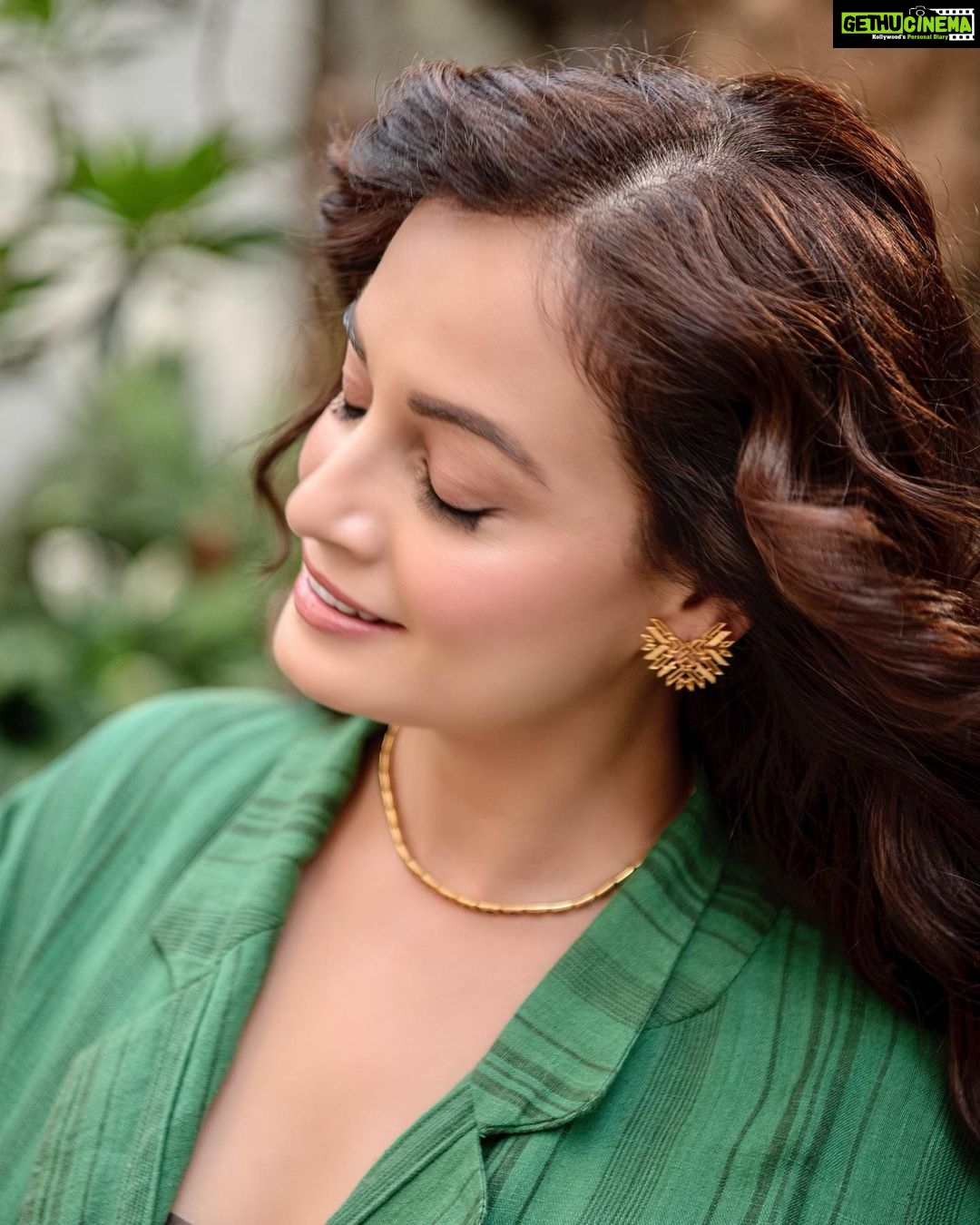 Dia Mirza Instagram - There is no such thing as too much green ππ¦π³ Remember to turn off your lights from 8:30pm to 9:30pm tonight! βEvery year, at 8:30 pm on the last Saturday of March, supporters in over 190 countries and territories unite, taking action on and raising awareness of the issues facing our one home. But Earth Hour is more than just an hour for Earth - it's a movement for our own futures, for the benefit of people and planet. And it's not only a symbol of solidarity - it's a catalyst for change, harnessing the power of the crowd. β @wwfindia @earthhourofficial Join the movement πβ¨ #EarthHour2022 #EarthHour #ShapeOurFuture Sustainable outfit and jewellery styled by @theiatekchandaney. Assisted by @jia.chauhan Outfit- @goodearthindia @mypeepul Jewellery-@romanarsinghaniofficial MUH @shraddhamishra8 Photos by @rishabhkphotography India