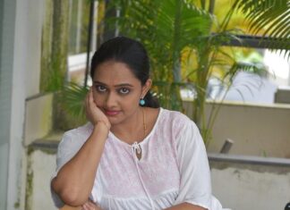 Divya Padmini Instagram -