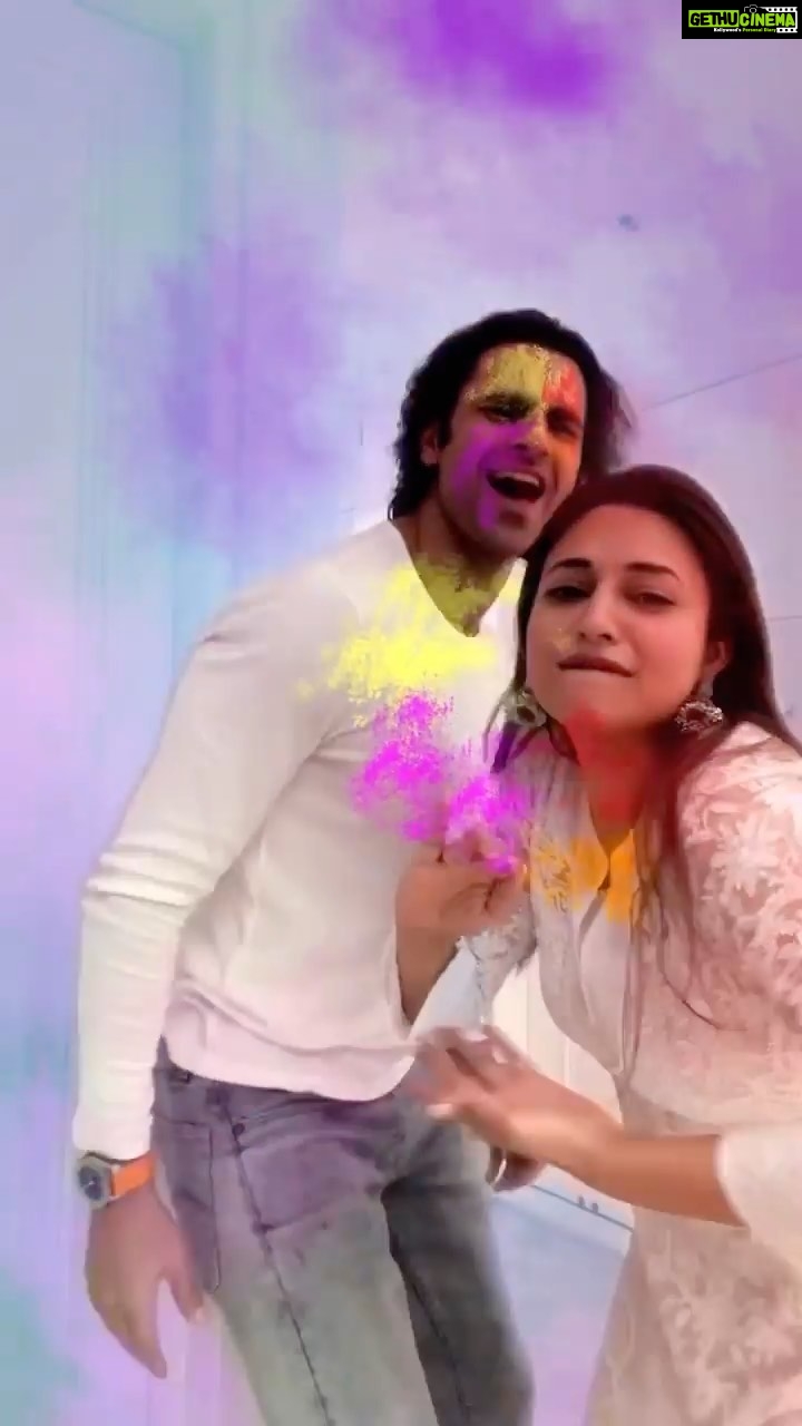 Divyanka Tripathi Instagram - We are HOLI READY!!! 🤩🥳 Are you? @vivekdahiya #HoliHai #HoliReel #ReelsPeHoli #ReelsHoliParty #IndianTVFiesta #ReelsPeTV #Divek #divyankatripathidahiya