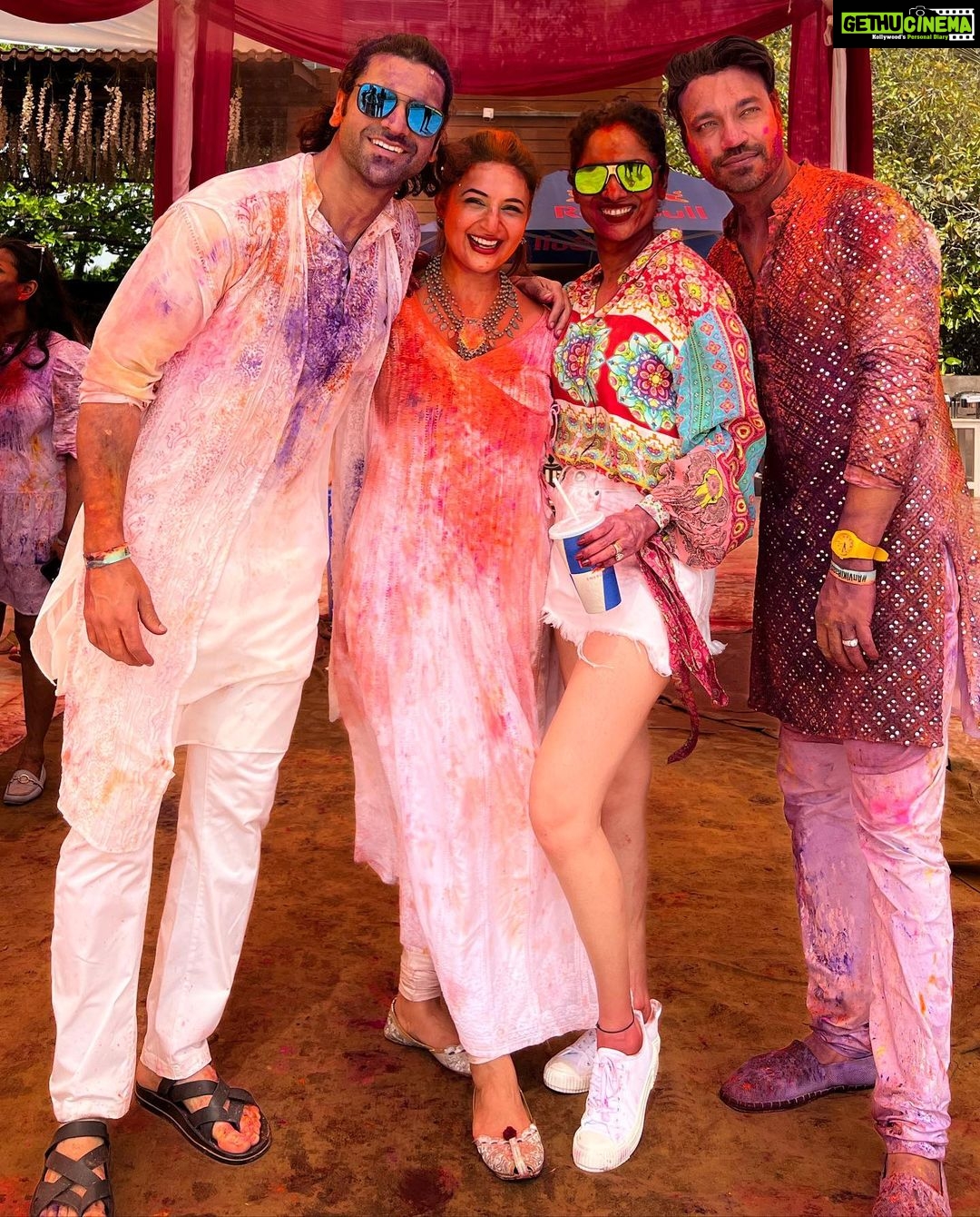 Divyanka Tripathi Instagram - #HoliParty💙💚♥️💛💜🧡