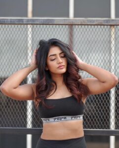 Eesha Rebba Instagram - Hello weekend🥂