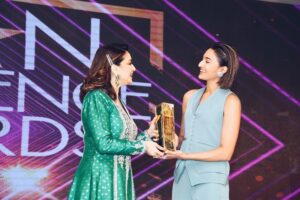 Erica Fernandes Instagram - How would you feel if Madhuri Dixit on your name being announced says to you “ Hi! How are you?? it's so nice to see you again!! you are looking so beautiful.” Yes that's the conversation in the first picture. And I was pleased surprised to know that she recalled our first meeting. Who wouldn't be excited about that right ? Now that was my dhak dhak moment at the #asianexcellenceaward2022 night . . . . Thank you @bcaisurat @sashamediasolution @asianexcellenceawards @khushal_kumar_kundra @rainaasartistrymakeovers @shimmerentertainment @lathiwalatasneem @namita_rajhans_