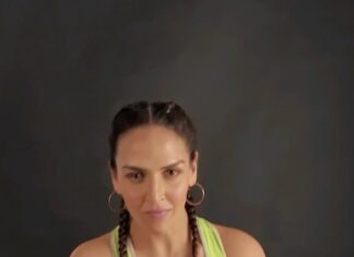 Esha Deol Instagram - Dance into the new week on your beat! Exist unapologetically and own your style with my favourite new brand of active wear - @engn.in. I have been wearing their tank tops for a while now & every single time - in a work out, at a shoot or today, while dancing- I am in love with how the material feels. Non-sticky, breathable & the fit is just the 💣! Check them out! #OwnYourGame #MakeYourMove #ActiveWear #WomensFitness #HealthyLifestyle #WomensWear #WomensHealth #Strength #Consistency #Dance #mondaymotivation