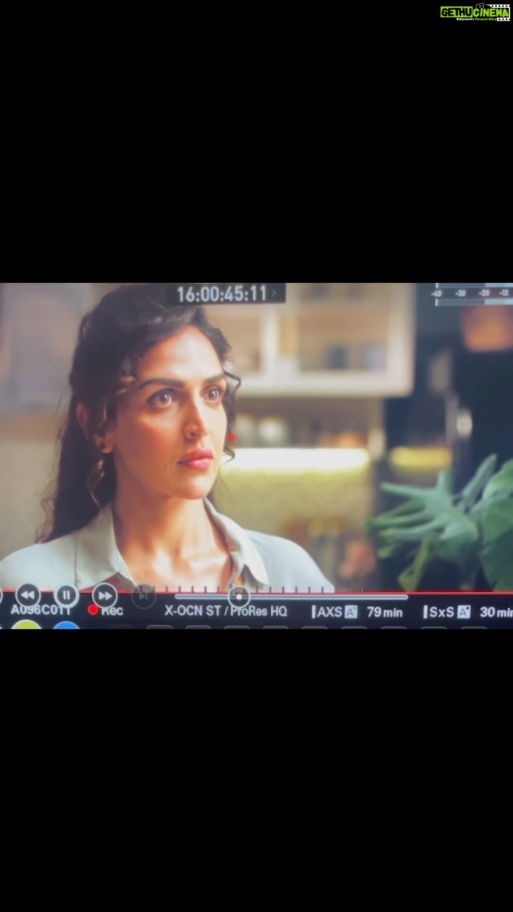 Esha Deol Instagram - Taking you #behindthescenes with Shaila from #rudratheedgeofdarkness @ajaydevgn @raashiikhanna @atulkulkarni_official @ashwinikalsekar @ashishvidyarthi1 @milindgunaji @luke_kenny_live #KCShankar @priyankasetia11 @hemant__kher @tarungahlot_official @instasattu @ApplauseSocial @BBCStudiosIndia @sameern @SegalDeepak @mapuskar #SanjayMemane @bansaljay @ishantrivedi72 @kumarmangatpathak @RajnishKhanuja @dorithmous @sonymusicindia #HotstarSpecials #Rudra. All episodes streaming 4th March only on @disneyplushotstar #RudraOnHotstar
