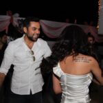 Esha Deol Instagram – Happy birthday big brother 🤗 

Even if we’re just dancing in the dark …… there is always light & lightheartedness in this special bond we share. 
Stay blessed ♥️🧿🤗🤗 

@abhaydeol #happybirthday #bigbrother #abhaydeol #eshadeol