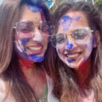 Eshanya Maheshwari Instagram - Colors of happiness and joy are the most beautiful colours of life hope they stay forever in your life ❤️🧡💛💚💙💗💜 HAPPY HOLI TO YOU AND YOUR FAMILY ☺️ #happyholi #holi #holifestival #friends #holi2022 #esshanyamaheshwari #esshanya