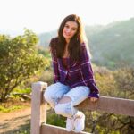 Evelyn Sharma Instagram - What’s your favourite place on earth? 🌏🌵😃 This photo was taken a few years ago on a hike up to the Los Angeles Observatory… 🌸 A beautiful #memory. My favourite place is always close to nature.
