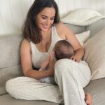 Evelyn Sharma Instagram - Mommies, have you ever been stuck in a fitting room with a crying baby? 😩 Ugh, today was one of those crazy days for me. While Ava was screaming down the shop, I could feel the judgment from the ladies outside penetrating through the walls. I felt horrible for being so ambitious going to the mall with a 4 months old.😣 When I finally finished feeding her, put my clothes back on, and made my way out, to my surprise, I met some very caring people instead. 💖 Yes, it can feel very lonely to be mom, but it feels less so if you ask for help. 🥰 obvio, I didn’t take a photo of my sobby face, so I’m posting a happy moment with my baby girl instead 😜 #momlife #ittakesavillage #lovemybaby #lovemyself #mommysdayout #evelynsharma