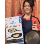 Falguni Rajani Instagram - Introducing Rosa Cast Iron Tawa i.e Roti and Dosa Cast Iron Tawa combined for the first time ever in India. @homecare_in #homecareproducts #dosa #dosatawa #roti #rotitawa #castiron #healthy #guiltfreeeating #kitchen #kitchenware #tasty #homecare #new #innovation