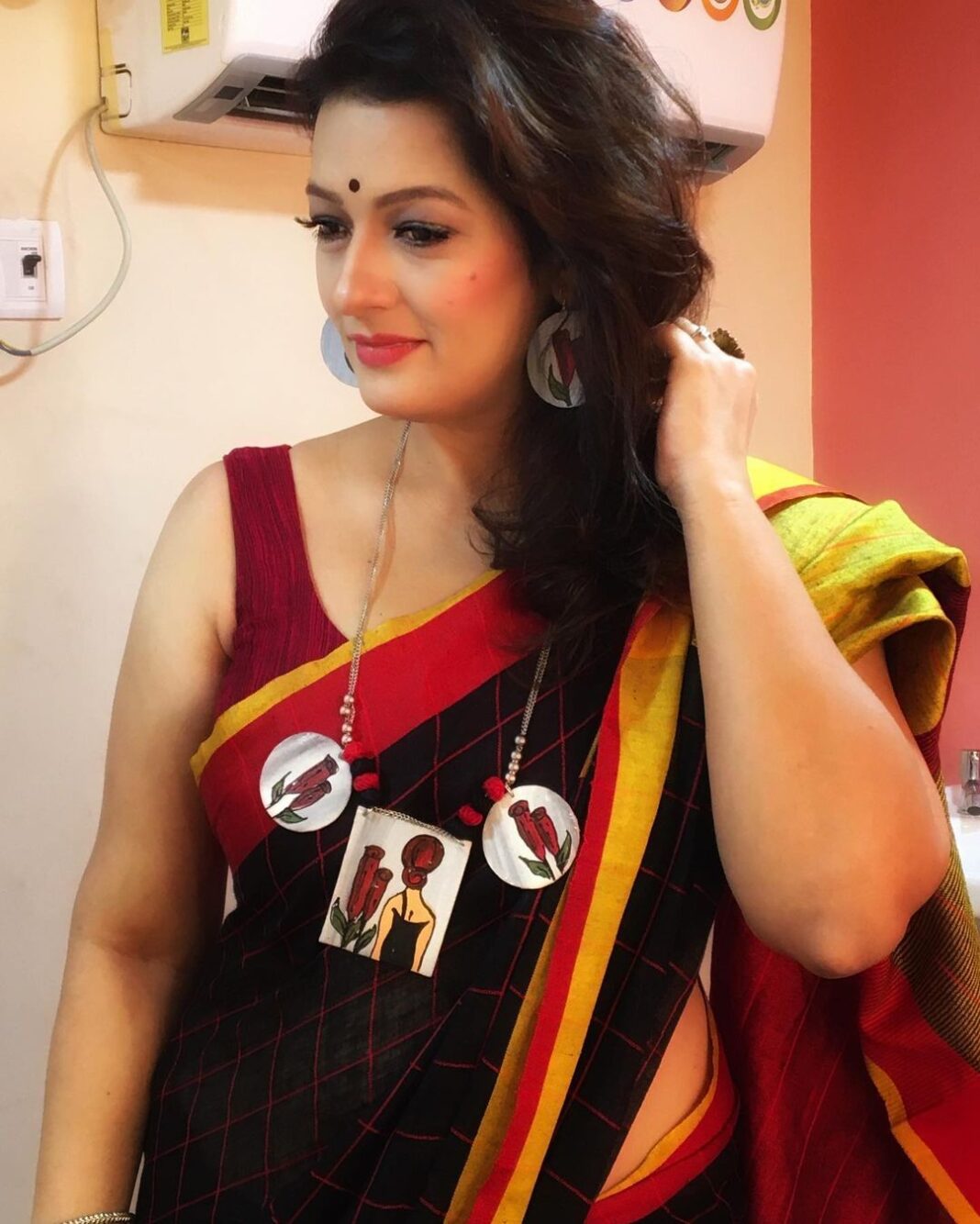 Falguni Rajani Instagram - #saree #sareelove #sareedraping #sareefashion #sareecollection #sareelover #sareeindia #bhartiyanarisabpebhari