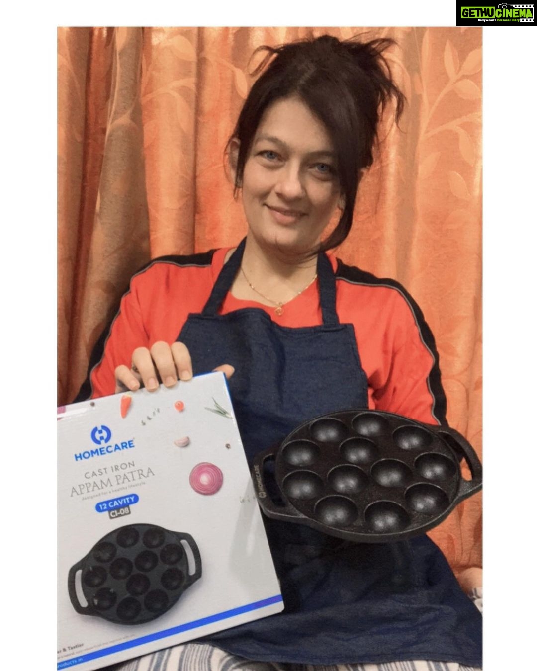 Falguni Rajani Instagram - Introducing Rosa Cast Iron Tawa i.e Roti and Dosa Cast Iron Tawa combined for the first time ever in India. @homecare_in #homecareproducts #dosa #dosatawa #roti #rotitawa #castiron #healthy #guiltfreeeating #kitchen #kitchenware #tasty #homecare #new #innovation