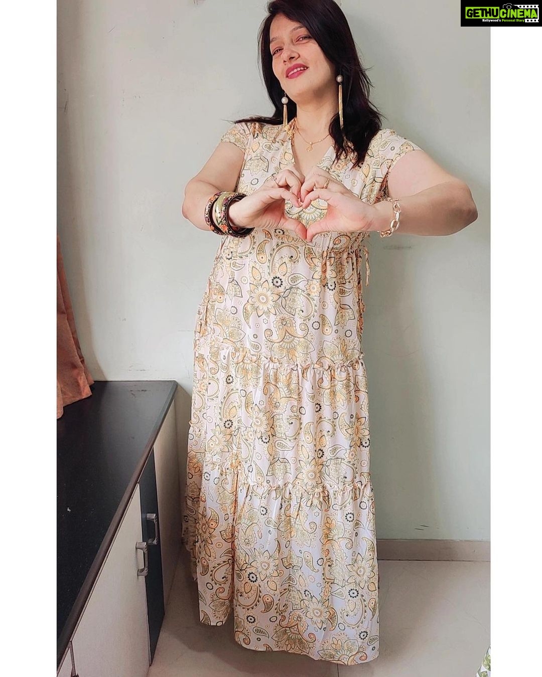 Falguni Rajani Instagram - One of my top picks from @zinklondon Where flowers bloom, so does hope 🌸