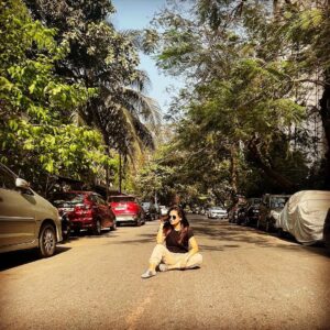 Gajala Instagram - If not now…… then when? 💇‍♀️ ✂️#bigchop #summer #2022 .
.
.
.
💇‍♀️ @salon_aysha 😍✂️
.
.
📸 @dj_aashikaa 😘
.
.
.
.
.
.
.
.
.
#gazala #gajala #summertime #sunkissed #streetphotography #beautiful #beyourself #instapic #insta #haircut #haircare