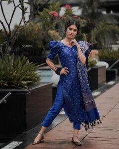 Gayathri Suresh Instagram - PC : @90sframe__ 💕 Dress Material : @labelpavishka 💕