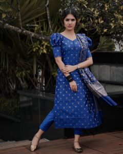 Gayathri Suresh Instagram - PC : @90sframe__ 💕 Dress Material : @labelpavishka 💕