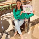 Gurleen Chopra Instagram - DREAMS DO COME TRUE 📜… MY FIRST INTERNATIONAL CERTIFICATE FROM UK 🇬🇧 YES I AM CERTIFIED FROM @cnminternational CNM INTERNATIONAL FROM UK THANK YOU SO MUCH ENTIRE TEAM ALL MY TEACHERS 👩‍🏫🙏 @cnminternational @collegeofnaturopathicmedicine Marriott Hotel Grosvenor Square, London, UK
