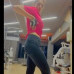 Gurleen Chopra Instagram – LOVE HANDLES HOME WORKOUT 🏋️‍♀️…