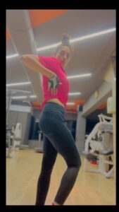 Gurleen Chopra Instagram - LOVE HANDLES HOME WORKOUT 🏋️‍♀️…