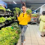 Gurleen Chopra Instagram – SUNDAY SHOPPING TIME DIET FOR MY NEXT 15 DAYS SECRETS OF MY NATURAL GLOWING SKIN & FIT BODY 🍱🍱🍱🍱