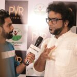 Haricharan Instagram - Had such a Good time watching #kadaisivivasayi with my friends from @myharvestfarms My wife @pavithramala_h & I are proud to be Urban Farmers. The Movie itself was Awakening, makes us realise the Importance and innocence in Organic traditional farming as opposed to modern chemical farming practices. As responsible & Sincere citizens we need to be watchful & Patient with the things we consume. Anything which is Cheaper takes A TOLL ON OUR health. We need to strive forward in the Traditional Nutritious way. @musicsanthosh hats off! Your Music was on a Diff tangent yet suited the Movie so much. Great performances. Thank you @archanastalin for Inviting us ❤️