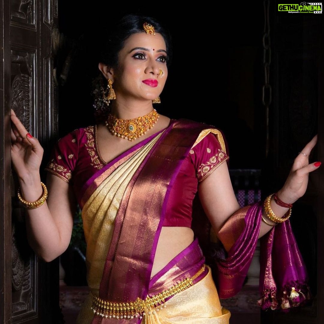 Harshika Poonacha Instagram - Humbled and Blessed to be the FACE of many brands over the years ♥️♥️♥️ It’s a privilege to be loved this way 💕 I’ve worked with almost all the brands and one such amazing brand is @jayalaxmi_silks__ Udyavara . I receive minimum 2 calls or msgs from my people who pass by Mangalore or Udupi everyday. It’s happiness to be recalled ,to be remembered, I’ve received calls from people who haven’t called me for 10 years now . So this is a THANKYOU post to all the amazing brands who signed me , the amazing people who worked with me and gave me an opportunity to be loved, to be remembered and to be recalled 💕 I love you all 🙏 And my people , I will always love you guys ♥️💕 Jayalaxmi Silks,Udyavara,Udupi