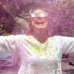 Hina Khan Instagram - Happy Holi Everyone ❤️
