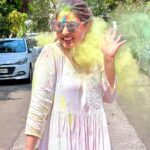 Hina Khan Instagram - Happy Holi Everyone ❤️