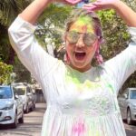 Hina Khan Instagram - Happy Holi Everyone ❤️