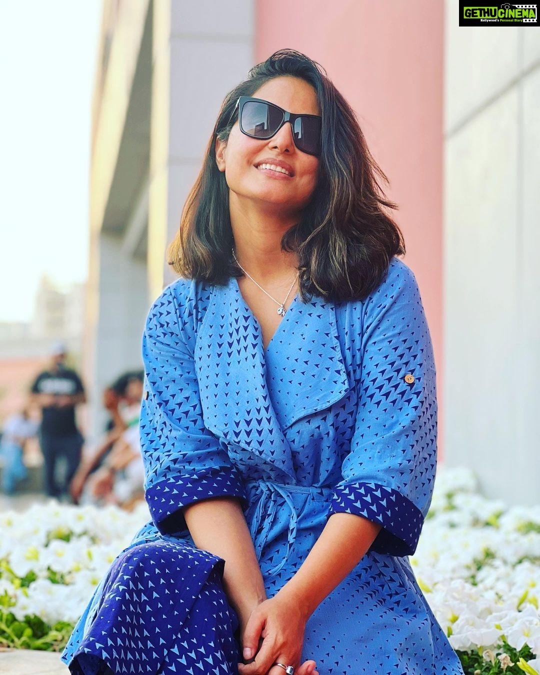 Hina Khan Instagram - Well, Hello there.. 💙