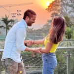 Hina Khan Instagram - That’s us.. We talk, laugh and create memories..A very Happy Birthday to one of the most Genuine souls I know.. Rise and Shine ma friend.. Blesssss 🥰🙇‍♀️ @shaheernsheikh