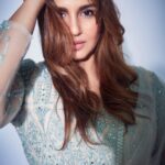 Huma Qureshi Instagram – Dekho Chand Aaya .. Chand Nazar Aaya 🌸🧿❤️ 

Styled by: @mohitrai with @harshitasamdariya
@teammrstyles
Outfit: @falgunishanepeacockindia
Jewels: @curiocottagejewelery
Makeup Artist: @krisann.figueiredo.mua
Hairstylist: @rakshandairanimakeupandhair 
Photography: @kadamajay #indian #glam #beauty #love #gratitude