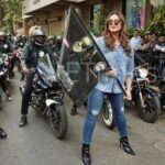 Huma Qureshi Instagram - Flagging off the Valimai Bike Rally .. Catch Valimai at @zee5 Global Blockbuster Premiere !! #ValimaiOnZEE5! Don’t miss it ! #AjithKumar #HVinoth @thisisysr @BayViewProjOffl @sureshchandraa @ActorKartikeya #NiravShah @RajAyyappamv @bani_j #Kathir @dhilipaction @editorvijay @DoneChannel1 @UpadhyayHema @mynameisraahul @Gopuram_Cinemas @ZEE5Tamil @ZeeTamil @ZeeStudios_ @ZeeTV @ZEE5Telugu @zeetelugu @ZEE5Kannada @ZeeKannada @SonyMusicSouth @sonymusicindia