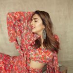 Huma Qureshi Instagram – Free Spirit #gratitude #love #freedom #bliss #joy #carefree 

Styled by: @mohitrai with @harshitasamdariya
@teammrstyles
Outfit: @anamikakhanna.in
Jewels: @creyons_
Makeup Artist: @krisann.figueiredo.mua
Hairstylist: @rakshandairanimakeupandhair 
Photography: @kadamajay