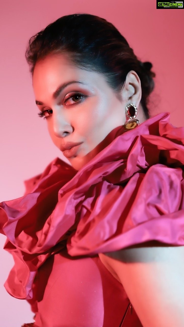 Isha Koppikar Instagram - Every girl needs a pink dress. It’s a pink-me-up 🌸 Footwear - @ysl tribunes Watch- @audemarspiguet frosted Outfit- @mirpurimaheka Bag - @maisonvalentino Earrings - @zevarking Make up - @glamourbysusan Hair - @devendra.pushpa Video - @shaurya_bajpai #ishakoppikarnarang #hellohalloffameawards #aboutlastnight #ootd #pink #awardshow #pinkdress #fashion #halloffame #style #reelsinstagram #reelsvideo #trendingreels #fashionreels #reelitfeelit #pinkfashion #fashionstyle Mumbai, Maharashtra
