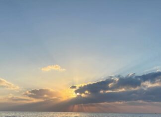 Isha Talwar Instagram - Maldives?? Nah! #Versovabeach #Sunsets #home