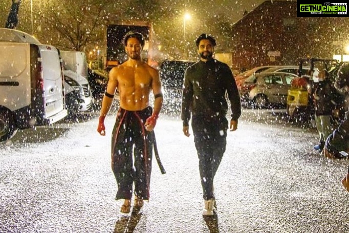 Jackky Bhagnani Instagram - Happy Birthday brother @tigerjackieshroff . Very rarely in life you meet someone and immediately feel a connect, its that rare connect with you! You are like a younger brother to me which I never had. I am extremely thankful that we crossed our paths. I have never met someone so focussed, simple and down to earth. Just know that I always have your back no matter what. I am soo proud of you for all that you do and have achieved at such a young age and especially for the wonderful soul that you are. God bless you with everything best and all that you desire 💙🤗