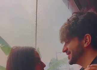 Jasmin Bhasin Instagram - Yaarooo tum mera saath do 🤣🤣😂😂