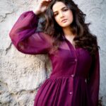 Jasmin Bhasin Instagram – Laa rahe hai kuch bahut hi khaas aap sabke liye, really soon! Stay tuned… ❤️