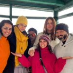 Jennifer Winget Instagram - It’s Cold, Let’s Cuddle! ❄️🤗 Aru Valley Pahalgam