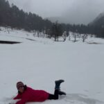 Jennifer Winget Instagram – We in the snow❄️ Aru Valley Pahalgam